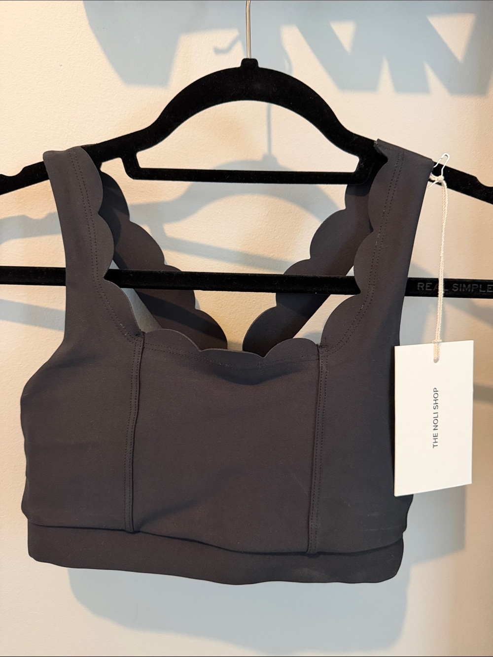 Noli Scallop-Edge Sports Bra - Black
